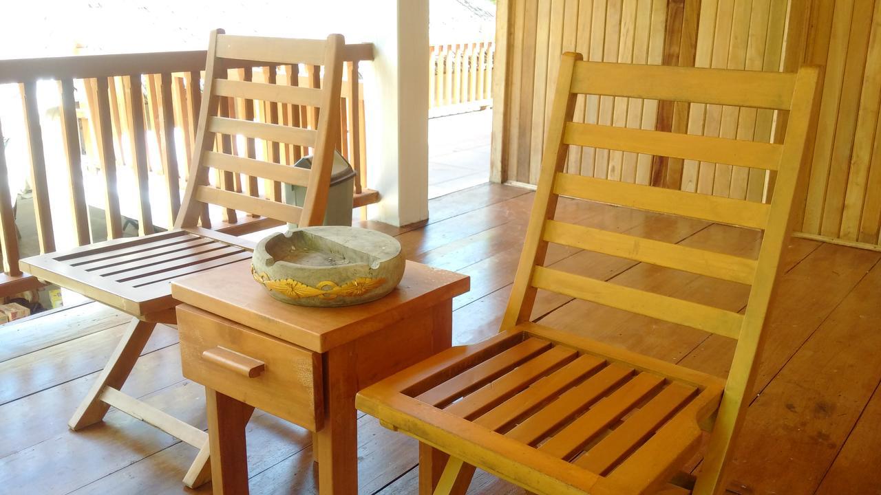 Jonaths Cottage Bunaken Exteriör bild