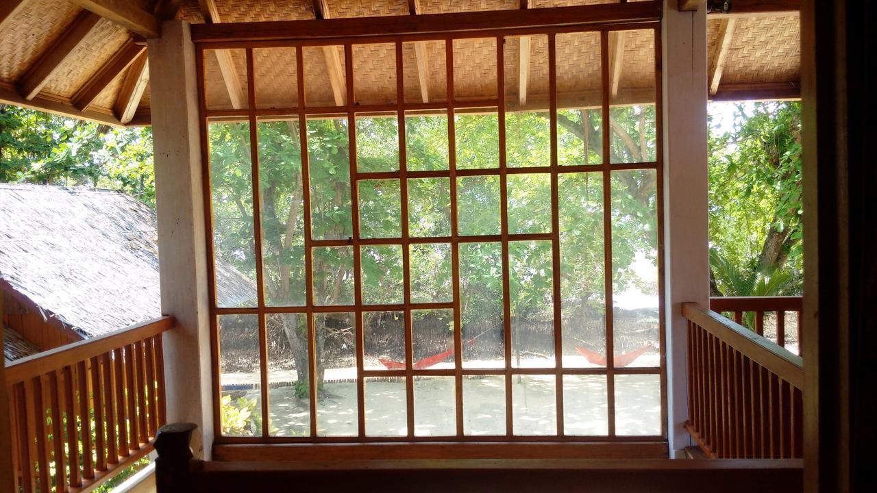 Jonaths Cottage Bunaken Exteriör bild